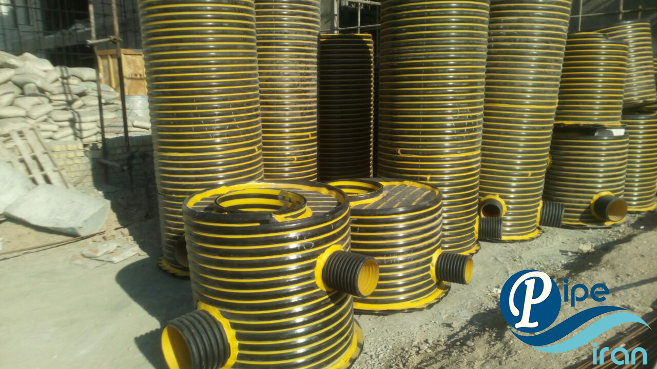 آدم رو پلی اتیلن دوجداره